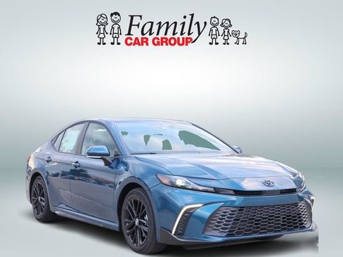 New 2026 Toyota Camry SE w/ Convenience Package FWD image 2