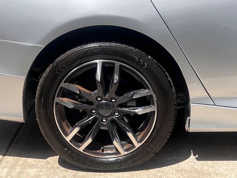 Used 2019 Honda Accord LX image 10