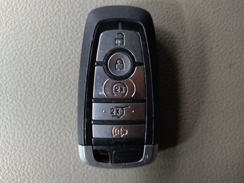 Used 2020 Ford Expedition Max XLT w/ Equipment Group 202A AWD/4WD image 32