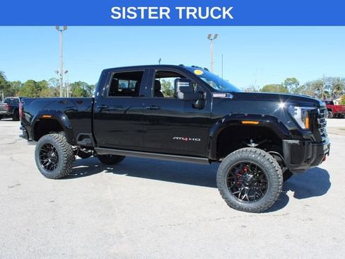 Used 2025 GMC Sierra 2500 AT4 w/ AT4 Premium Plus Package image 16