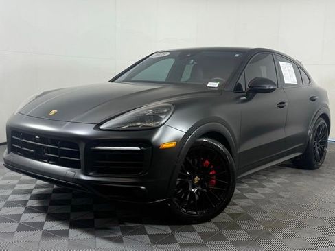 Used 2023 Porsche Cayenne GTS image 1