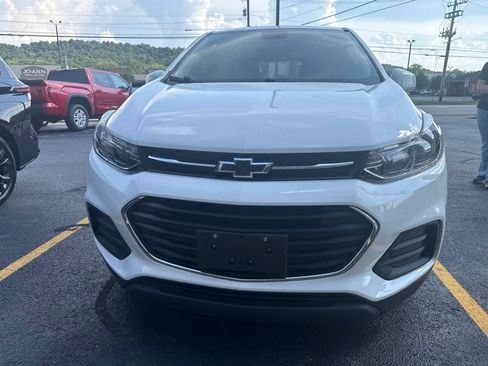 Used 2020 Chevrolet Trax LS FWD image 3