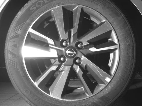 Used 2025 Nissan Versa SV FWD image 15