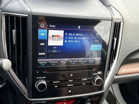 Used 2021 Subaru Forester Touring image 18