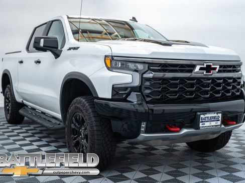 Used 2024 Chevrolet Silverado 1500 ZR2 w/ Technology Package AWD/4WD image 1