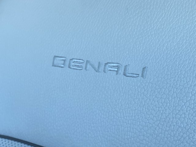 Used 2021 GMC Yukon XL Denali AWD/4WD image 36