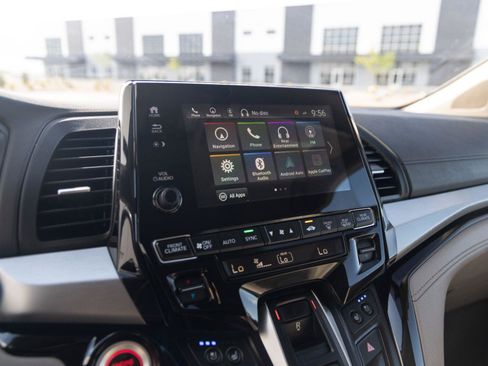 Used 2019 Honda Odyssey Elite image 25