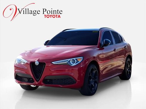 Used 2022 Alfa Romeo Stelvio Veloce image 1