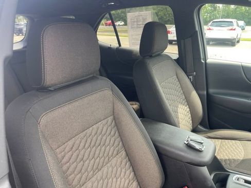 Used 2018 Chevrolet Equinox LT FWD image 34