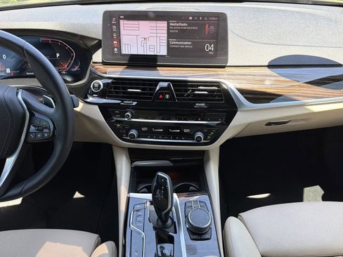 Certified 2023 BMW 530i w/ Convenience Package RWD image 15