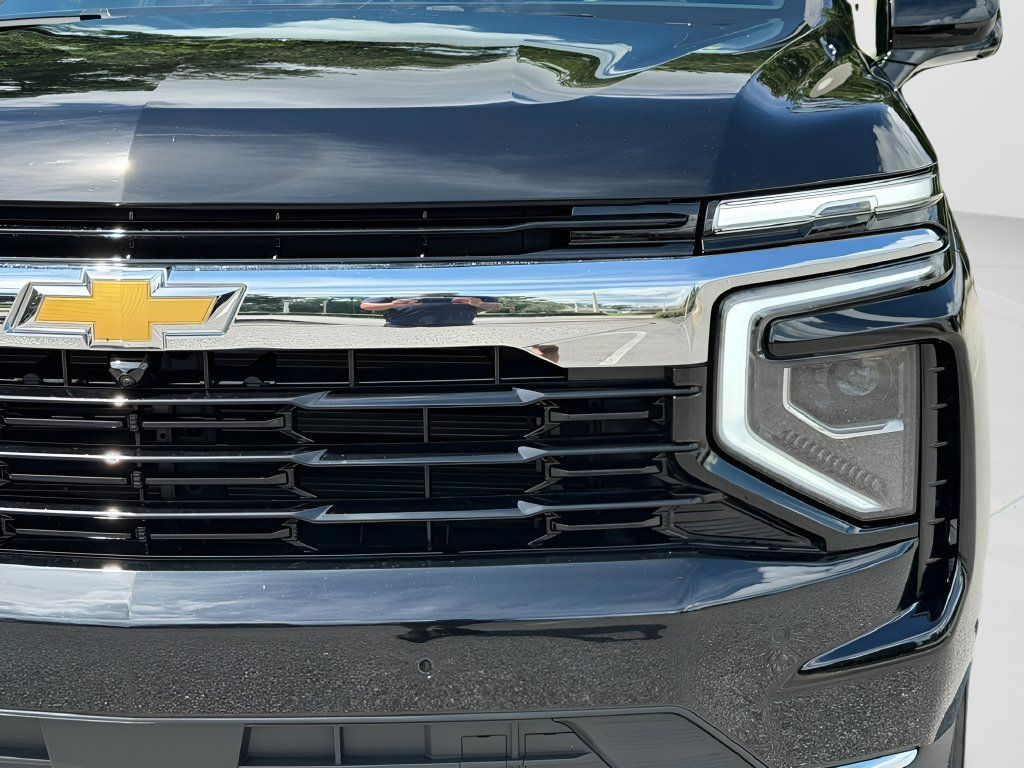 Used 2025 Chevrolet Tahoe LS AWD/4WD image 26