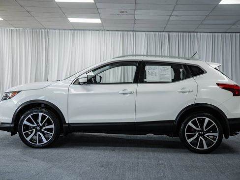 Used 2018 Nissan Rogue Sport SL w/ SL Premium Package image 5