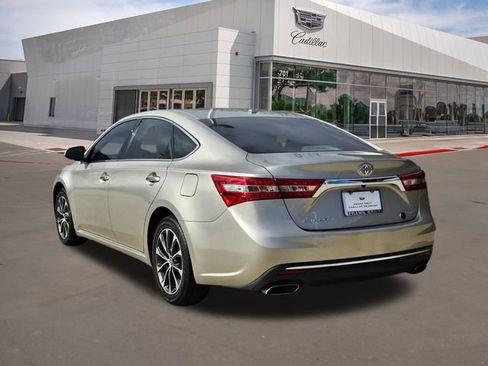 Used 2017 Toyota Avalon XLE image 4