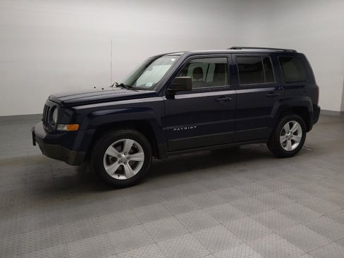 Used 2015 Jeep Patriot Latitude image 2