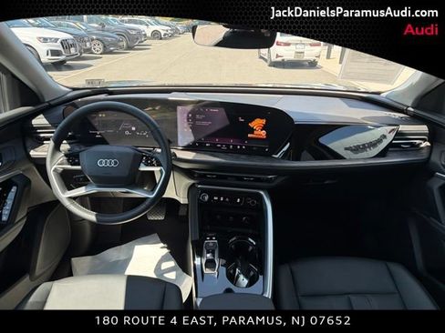 Used 2025 Audi Q5 Premium w/ Convenience Package AWD/4WD image 7