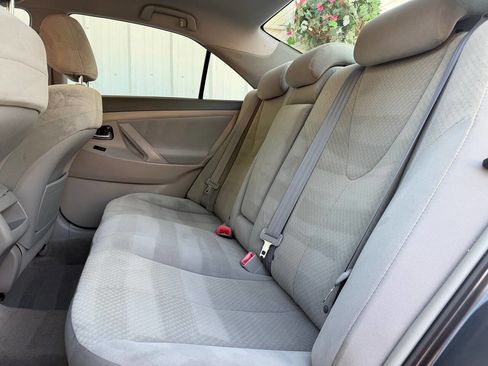 Used 2009 Toyota Camry LE FWD image 11