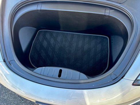 Used 2018 Tesla Model 3 Long Range RWD image 33