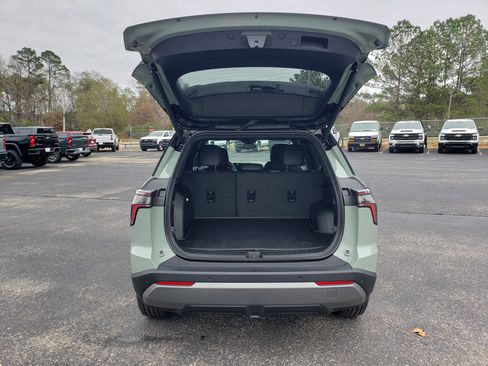 New 2026 Chevrolet Equinox LT image 9