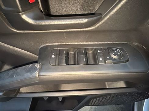 Used 2024 Toyota Tacoma SR5 image 11