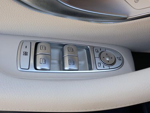 Used 2022 Mercedes-Benz E 450 4MATIC Sedan image 11