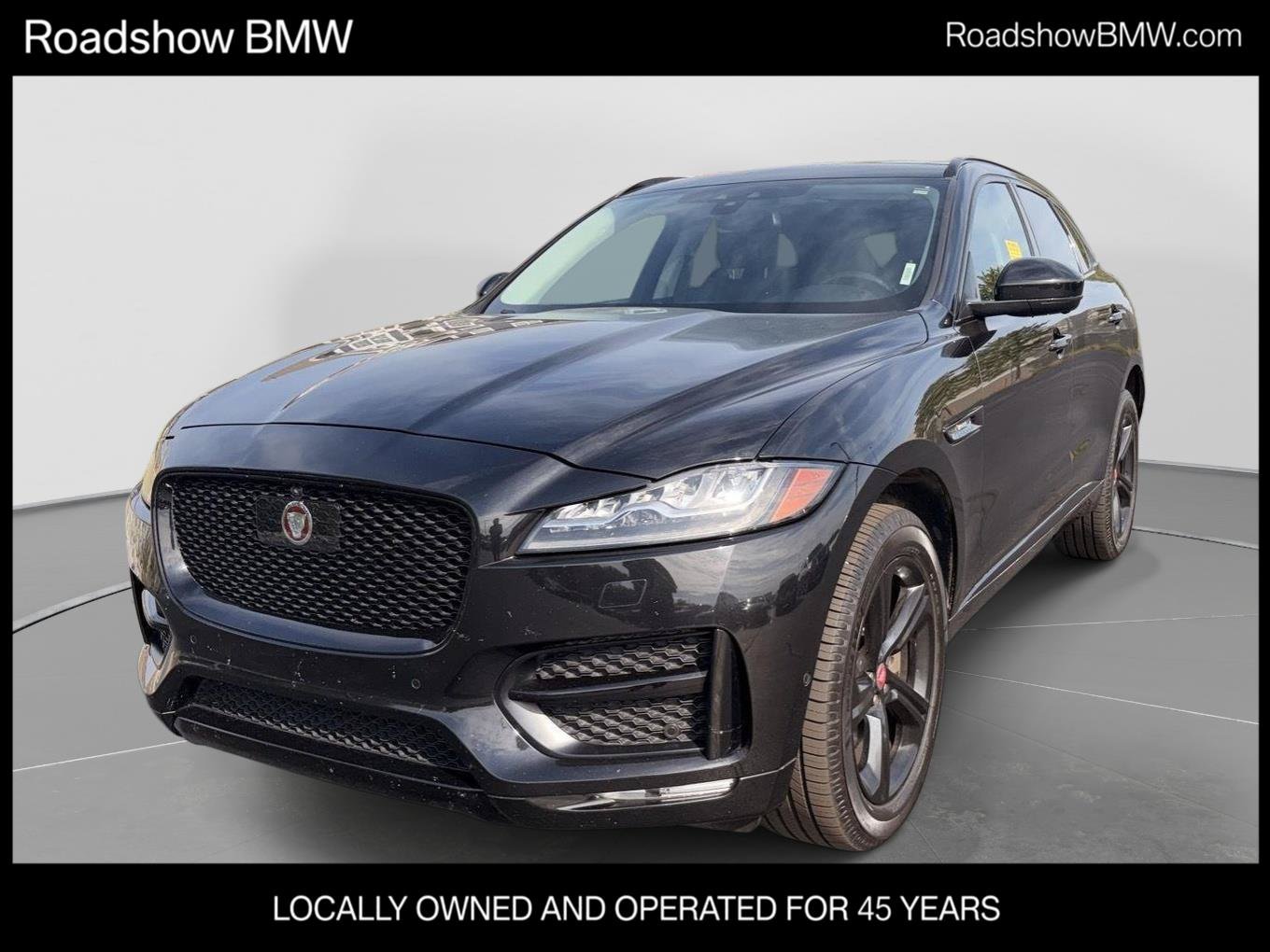 Used 2017 Jaguar F-PACE R-Sport AWD/4WD image 1