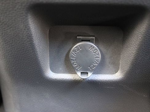 Used 2023 Toyota RAV4 LE AWD/4WD image 15