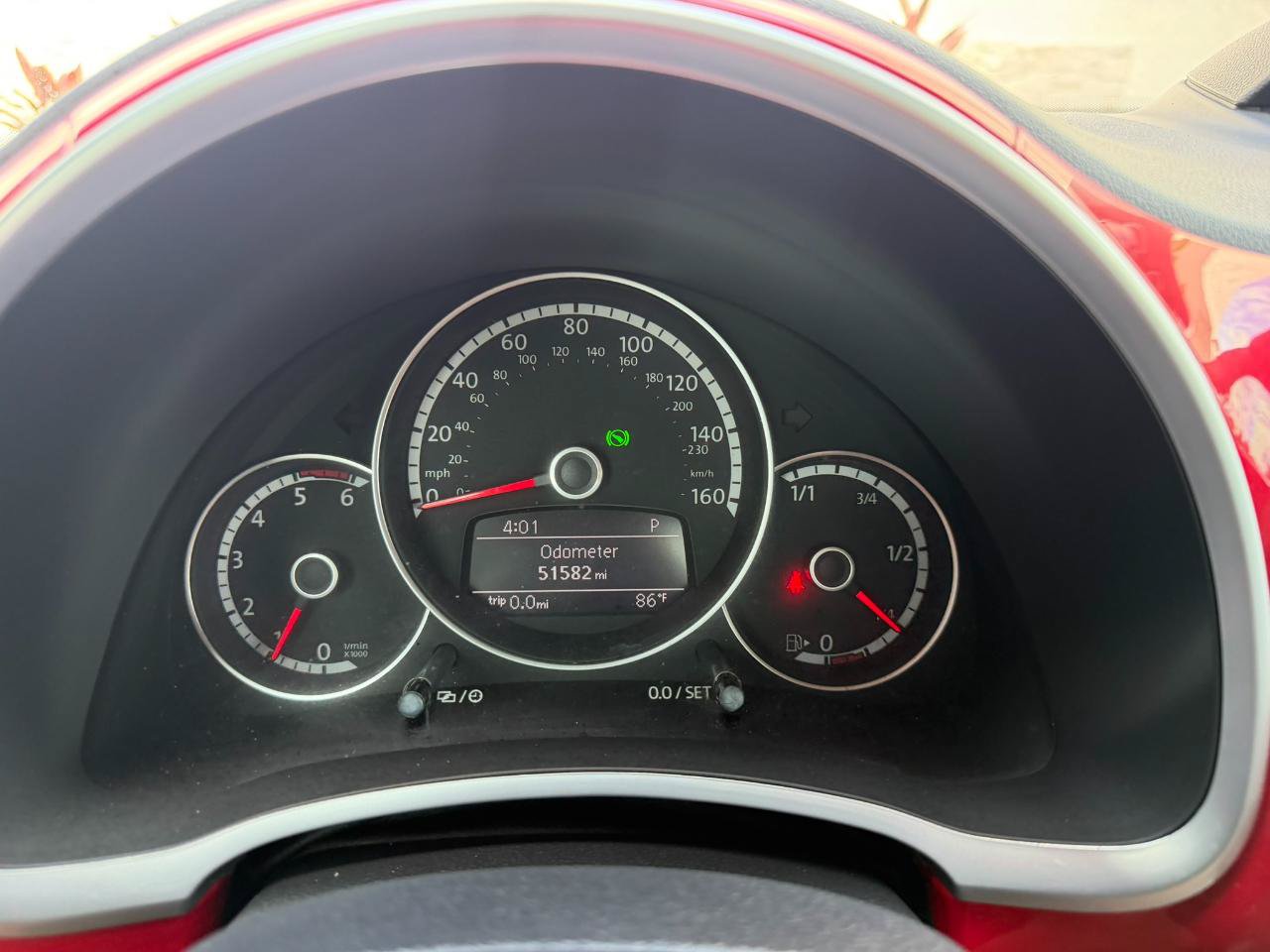 Used 2014 Volkswagen Beetle TDI FWD image 27