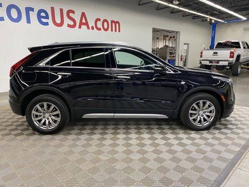 Used 2021 Cadillac XT4 Premium Luxury image 9