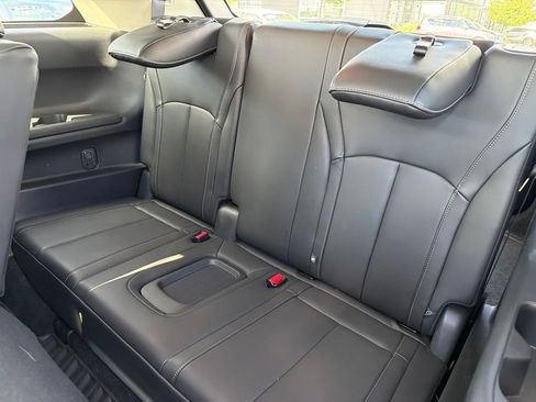Certified 2024 INFINITI QX60 Sensory AWD/4WD image 9