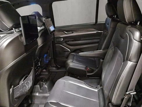 Used 2023 Jeep Grand Cherokee L Overland w/ Rear Seat Video Group I AWD/4WD image 22