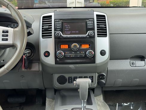 Used 2017 Nissan Frontier SV w/ SV Value Truck Package RWD image 25