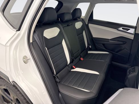 Used 2025 Volkswagen Taos SEL w/ Black Wheel Plus Package image 18