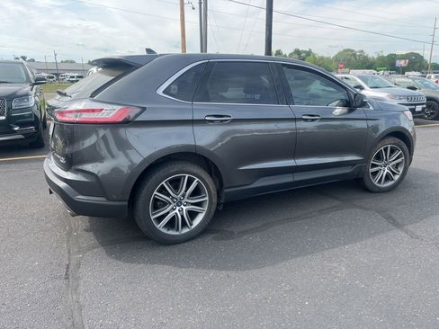 Used 2020 Ford Edge Titanium w/ Equipment Group 301A AWD/4WD image 2