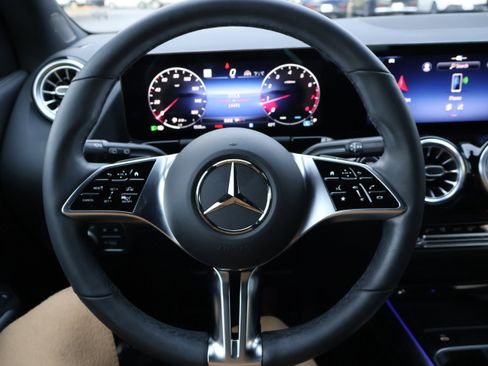 Certified 2025 Mercedes-Benz GLA 250 w/ Driver Assistance Package image 30