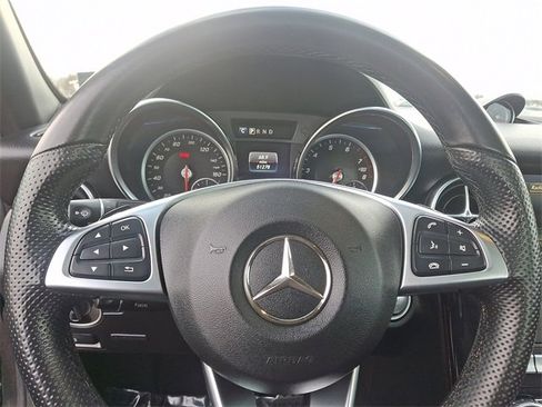 Used 2019 Mercedes-Benz SLC 300 w/ Premium Package image 17