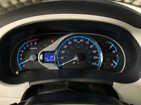 Used 2014 Toyota Sienna XLE image 26