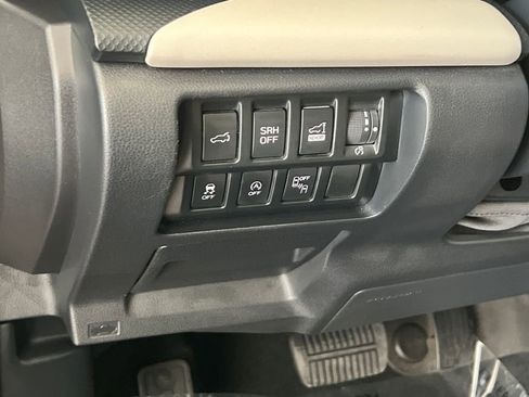 Used 2023 Subaru Forester Limited AWD/4WD image 34