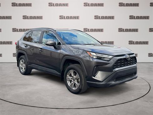 Used 2022 Toyota RAV4 XLE image 7
