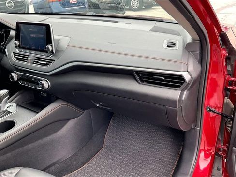 Used 2021 Nissan Altima 2.5 SR w/ SR Premium Package FWD image 22