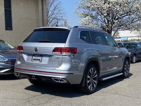 Certified 2021 Volkswagen Atlas SEL Premium image 3