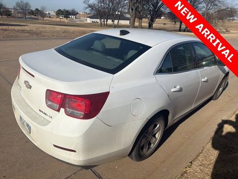 Used 2015 Chevrolet Malibu LS image 3