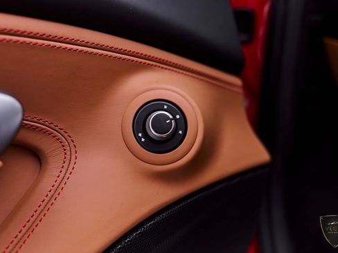 Used 2022 Ferrari F8 Tributo RWD image 42