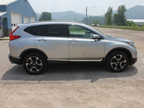 Used 2018 Honda CR-V Touring image 4