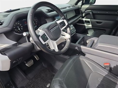 Used 2020 Land Rover Defender 110 HSE image 19