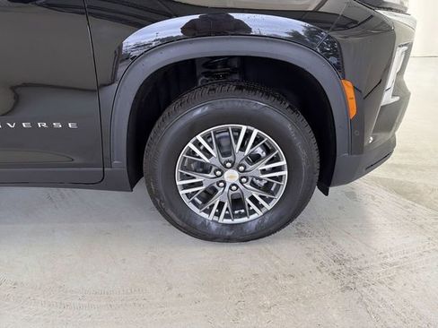 Certified 2026 Chevrolet Traverse LT w/ Enhanced Driving Package FWD image 14