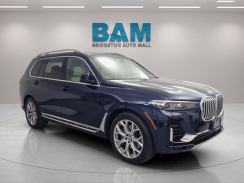 Used 2022 BMW X7 xDrive40i w/ Executive Package image 1