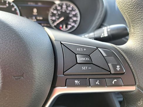 Used 2025 Nissan Sentra SV image 13