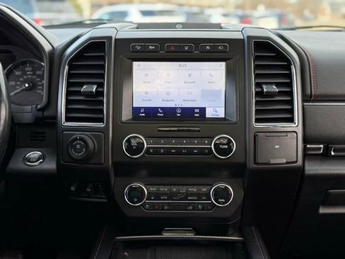 Used 2021 Ford Expedition Limited w/ Equipment Group 303A image 24