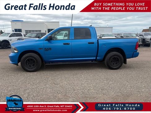 Used 2019 RAM 1500 Express w/ Hydro Blue Sport Package AWD/4WD image 4