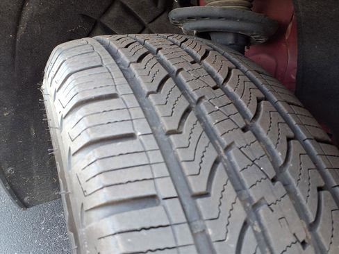 Used 2020 Chevrolet Traverse LT image 36